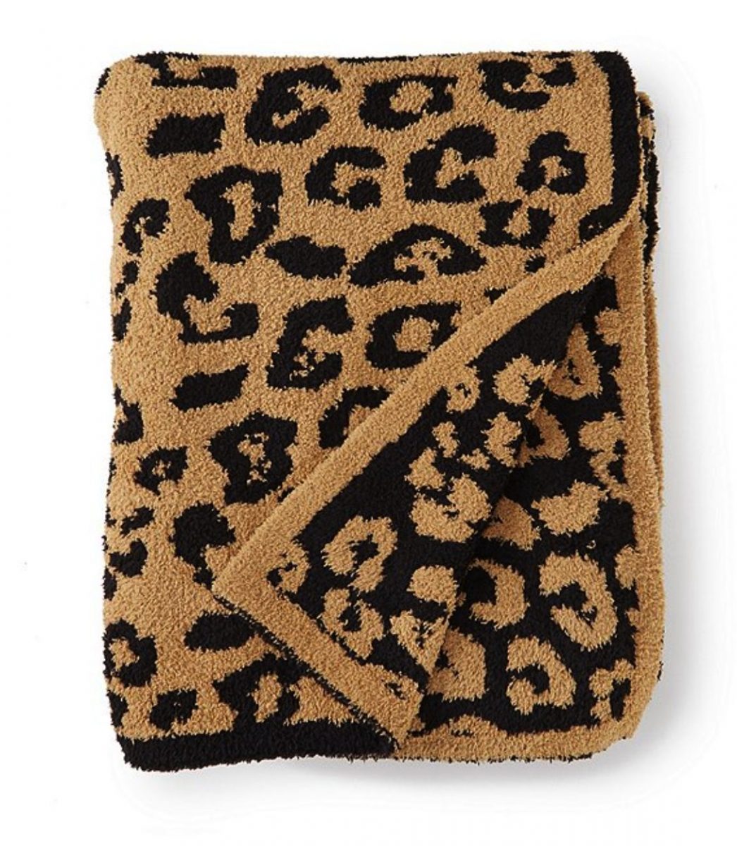 Blogger-favorite-products-blankets | Sonia Begonia 12 Best Viral Influencer Favorite Products You Will Love
