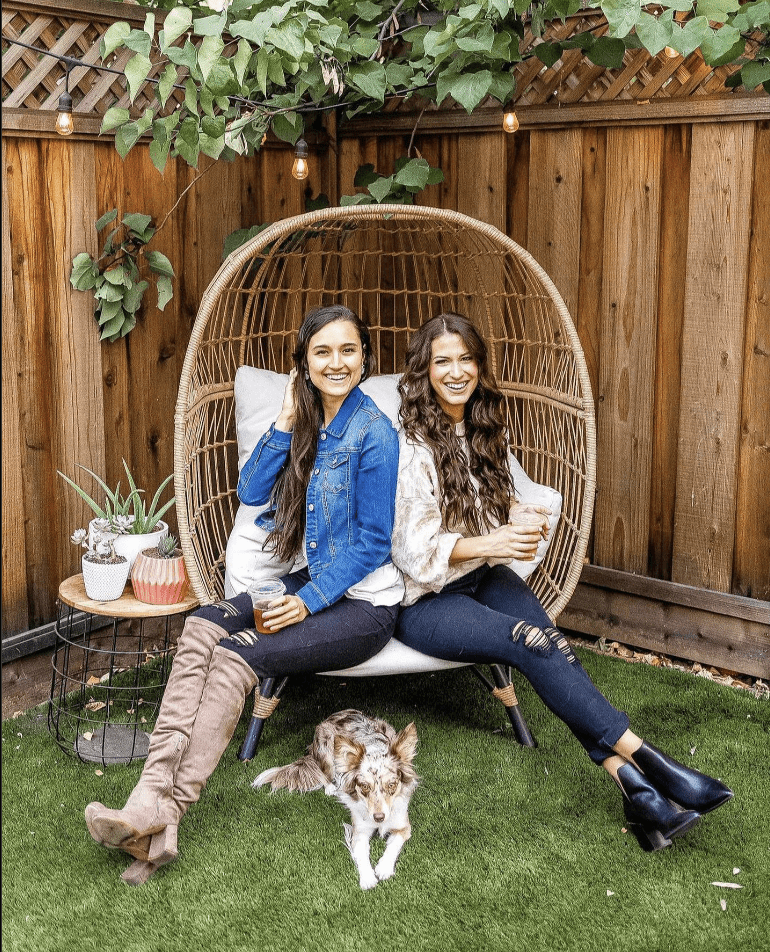 Our-patio-outdoor-egg-chair | Sonia Begonia Friends enjoying the best egg chairs outdoors.