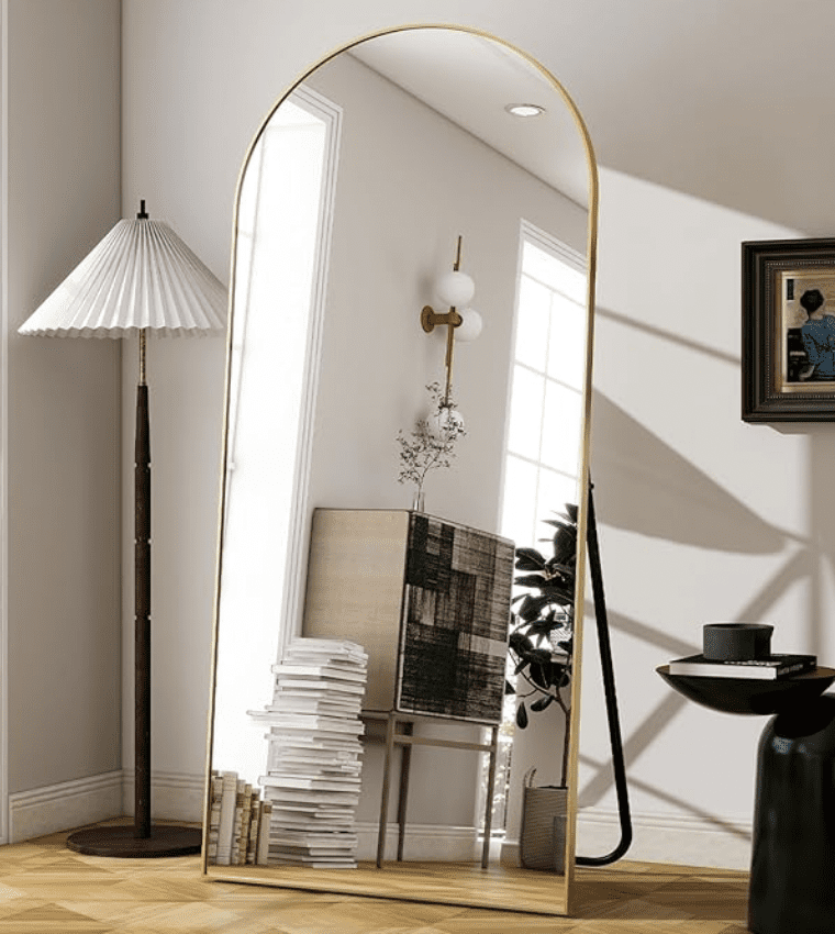 Best-try-on-mirrors-full-length | Sonia Begonia A beautiful gold arched full length try-on mirror for bloggers and influencers.