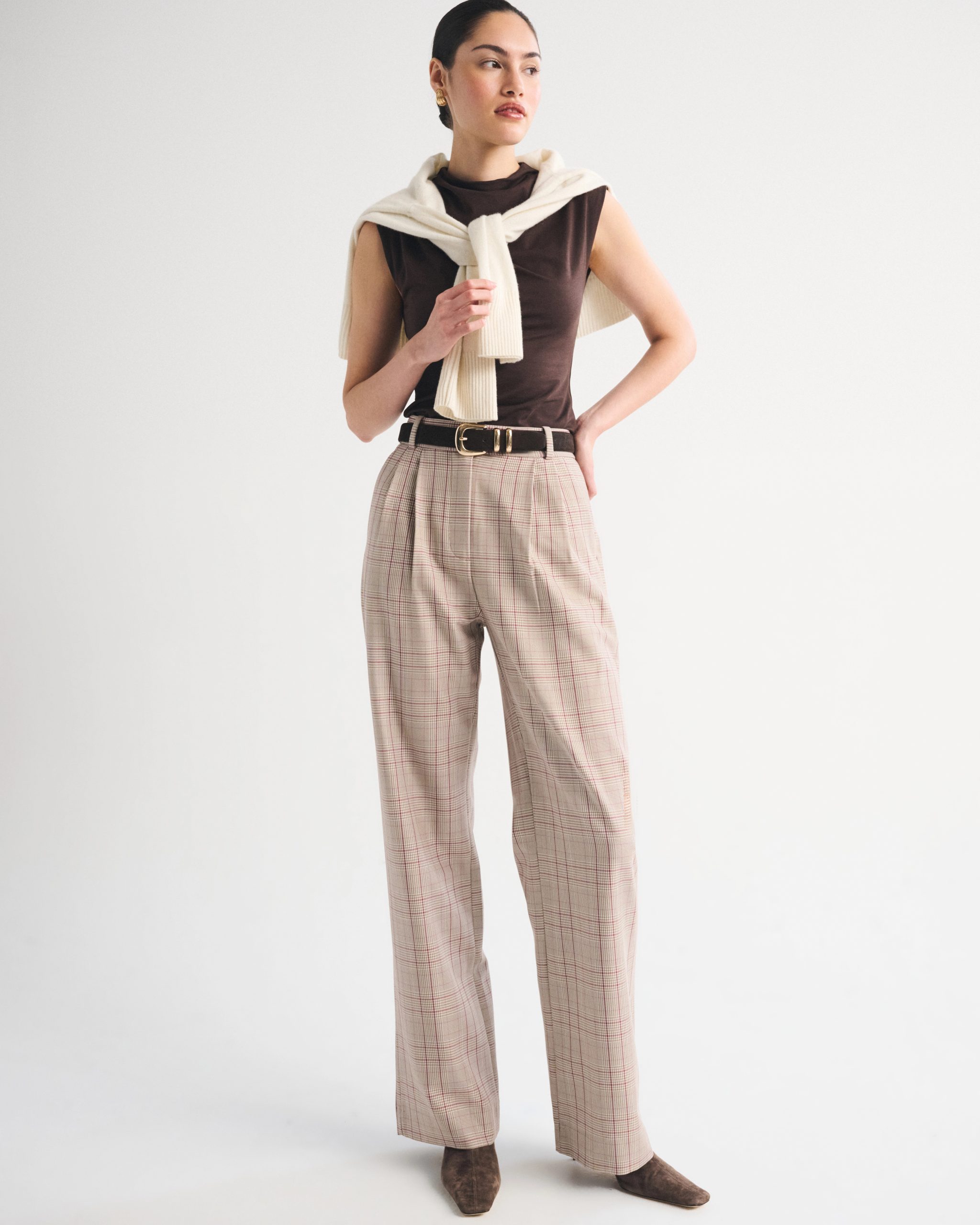 Abercrombie A&F Sloane tailored wide leg pant, an Aritzia Effortless pants alternative
